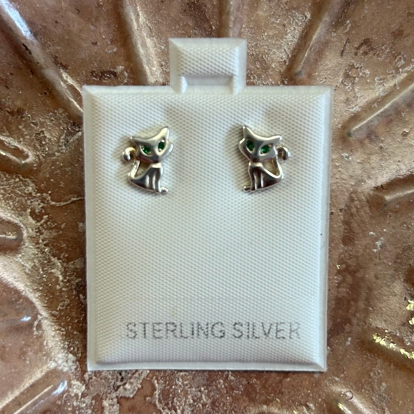 Cat Studs