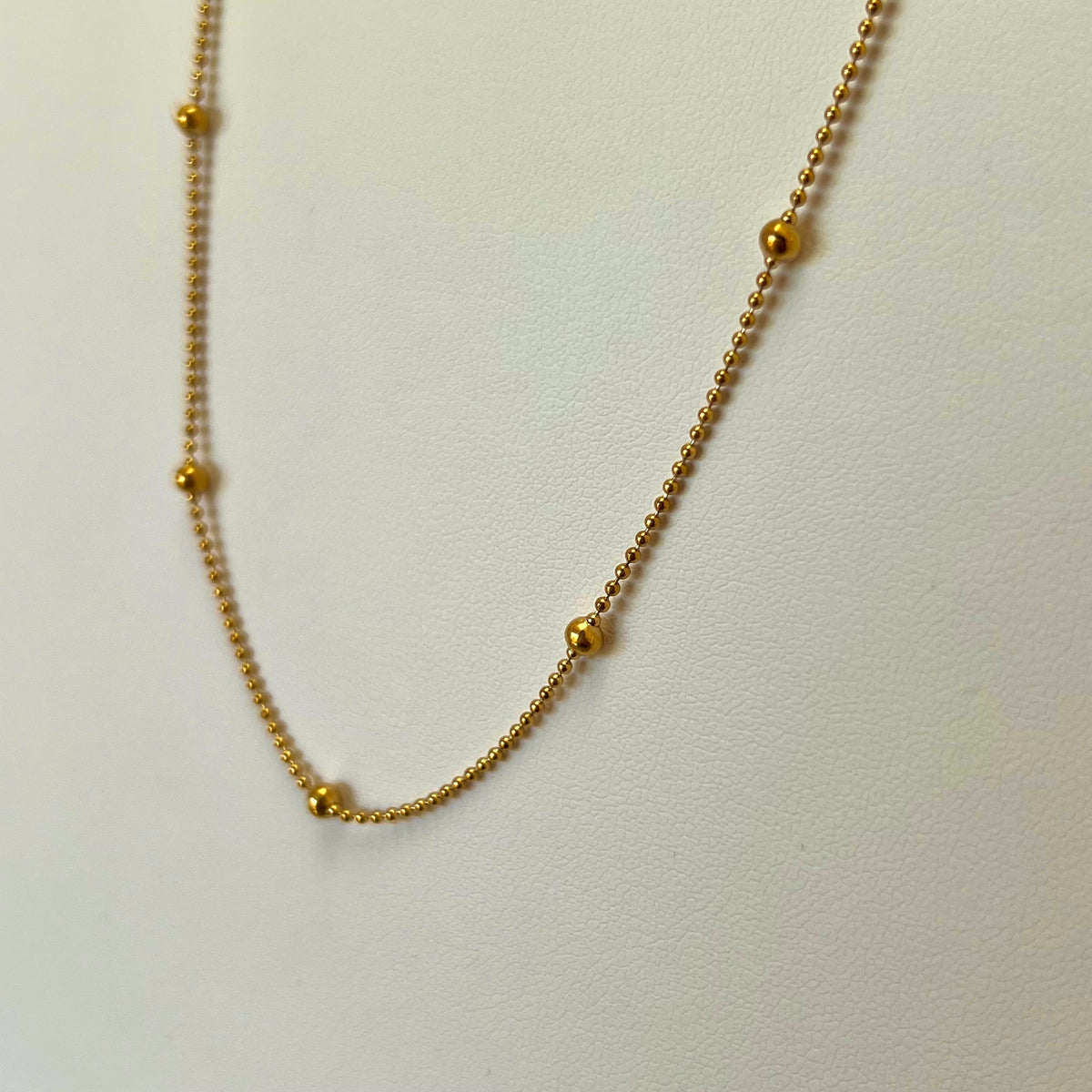 Dot Necklace
