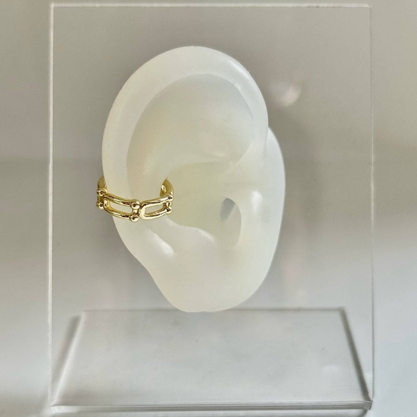 Links Ear Cuff