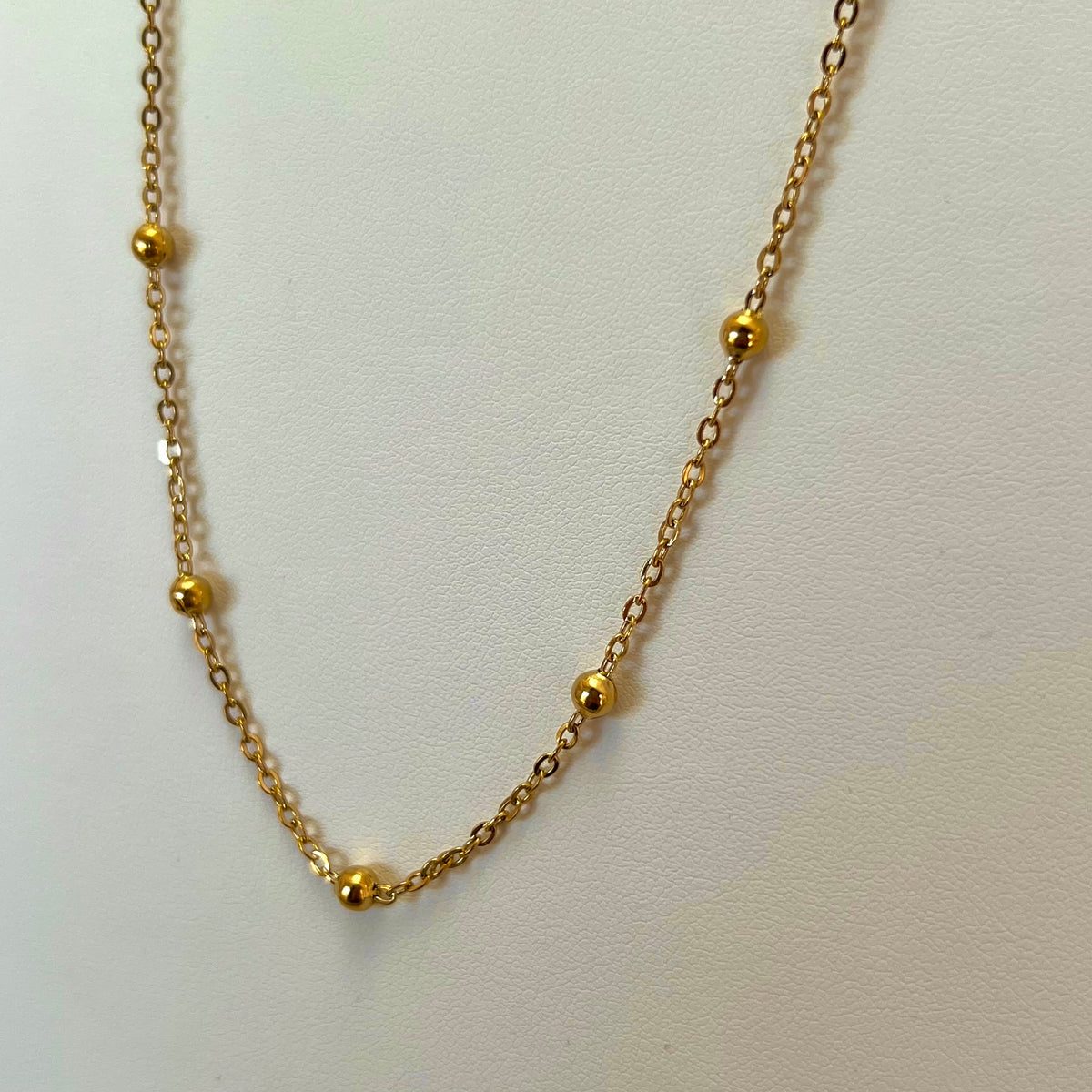 Dot Necklace