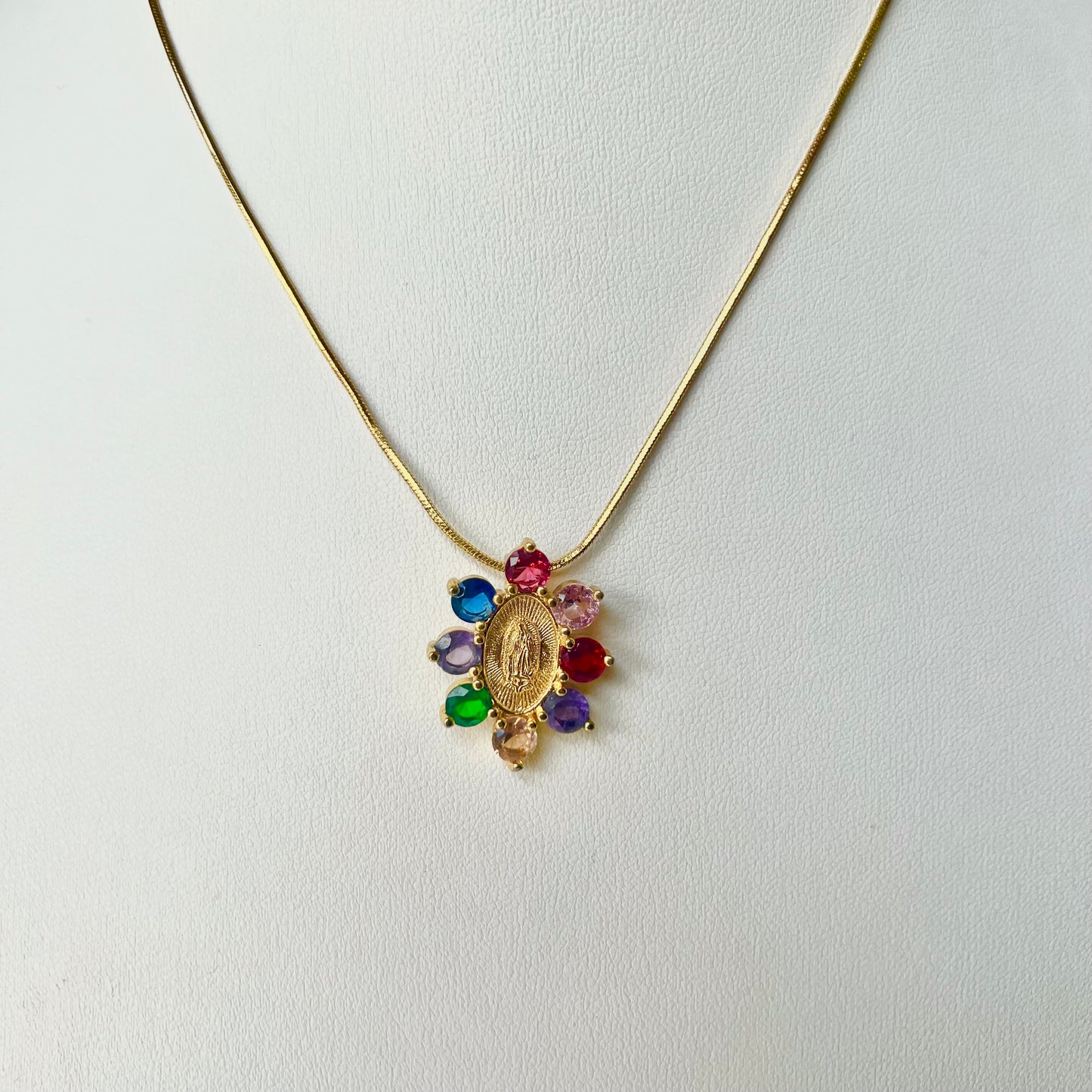 Cadena de Virgencita