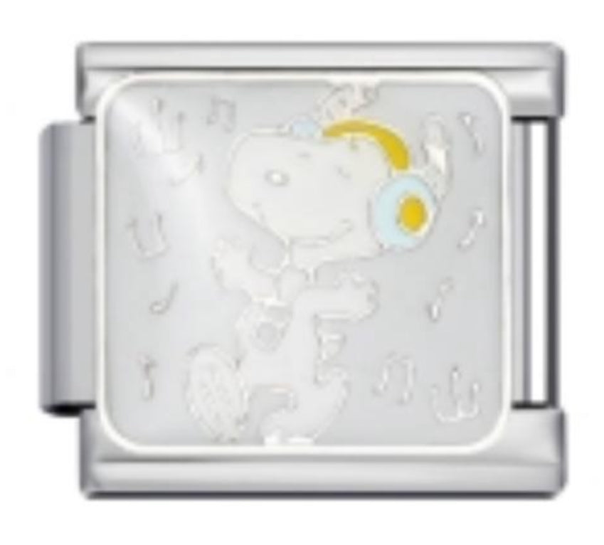 Snoopy Vibing