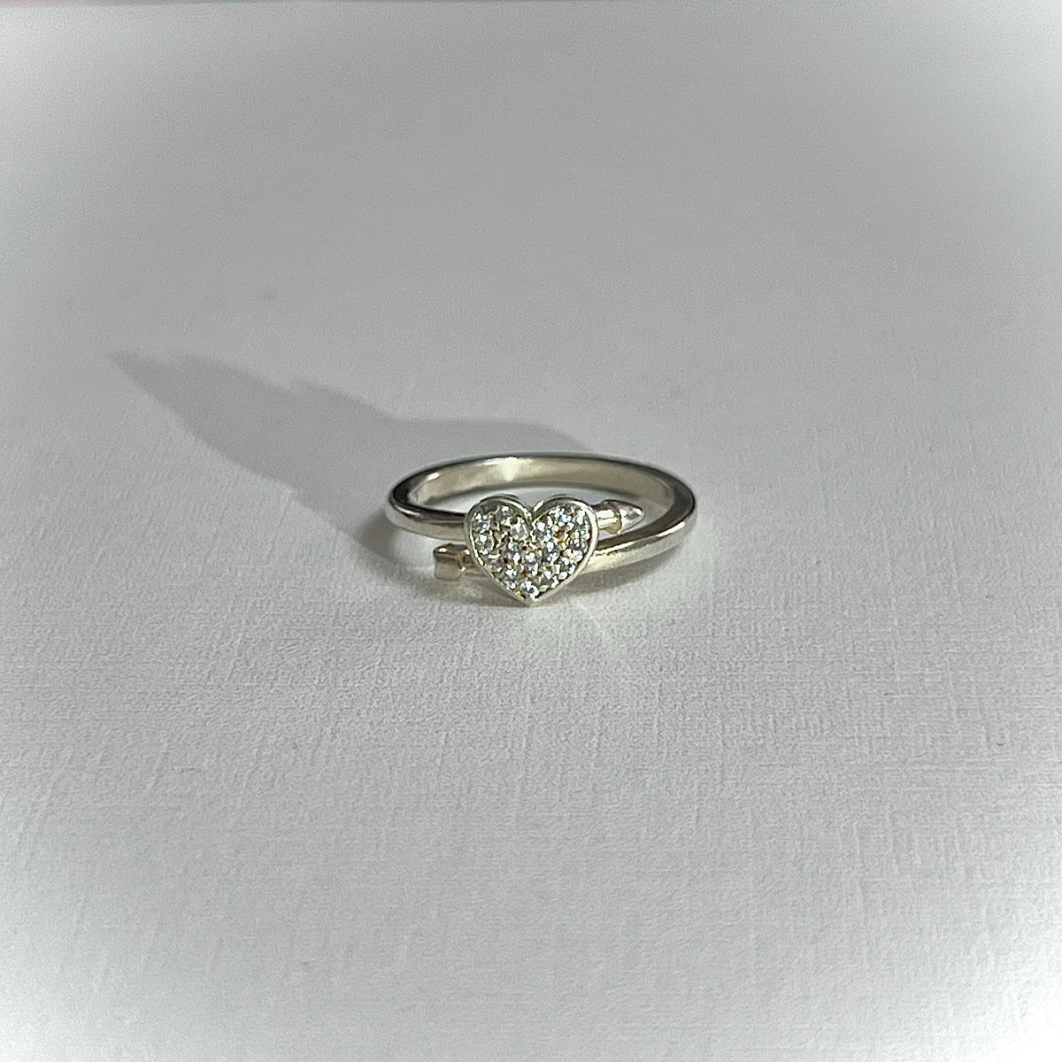 Anillo Corazón y Flecha