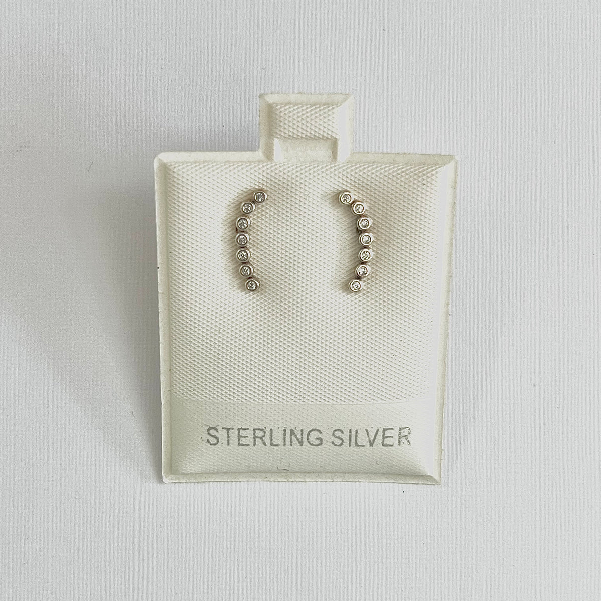 Dainty Dot Bar