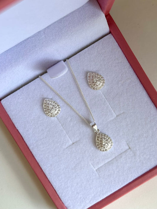 White Dainty Drop Set