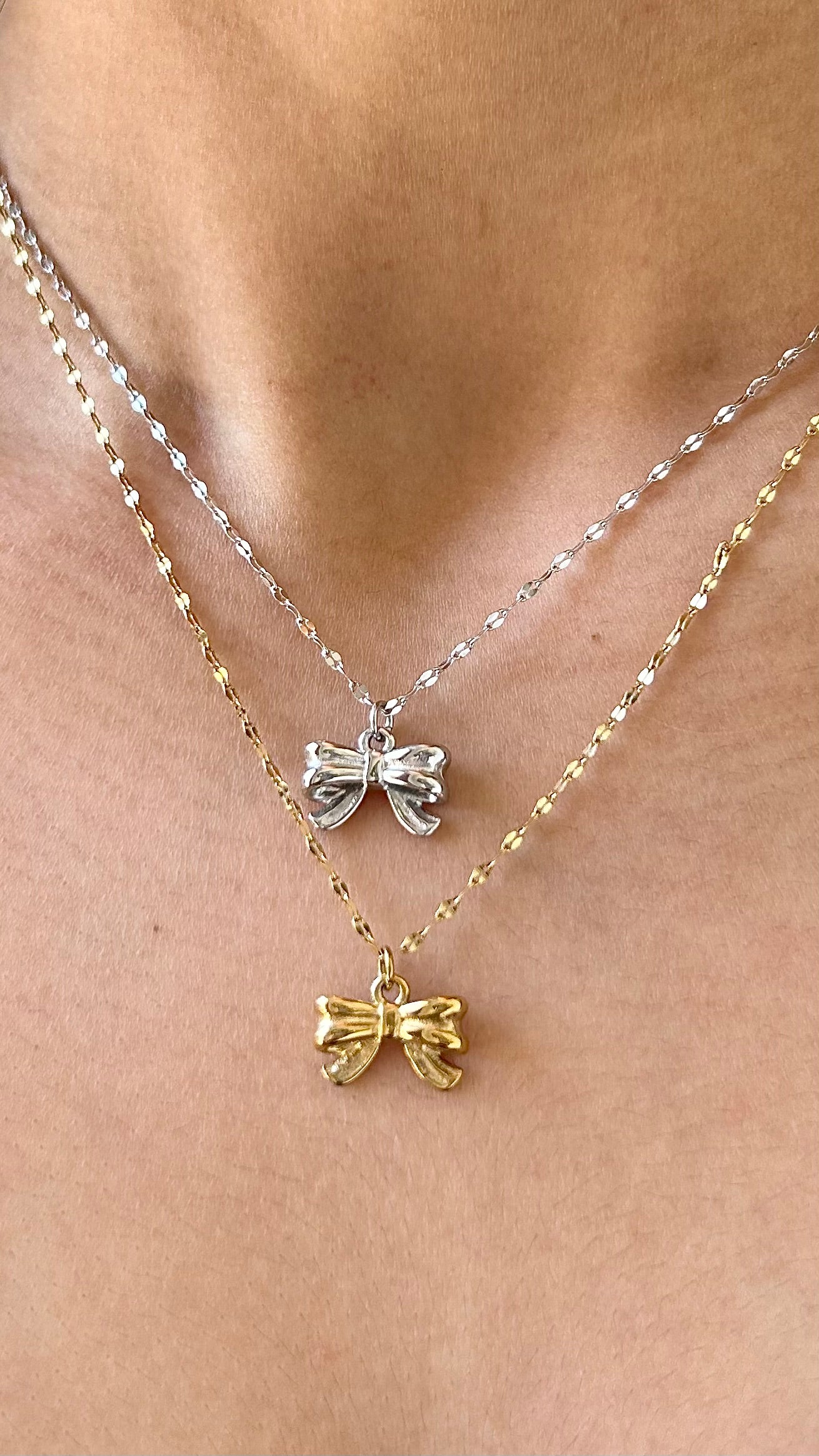 Bow Necklace