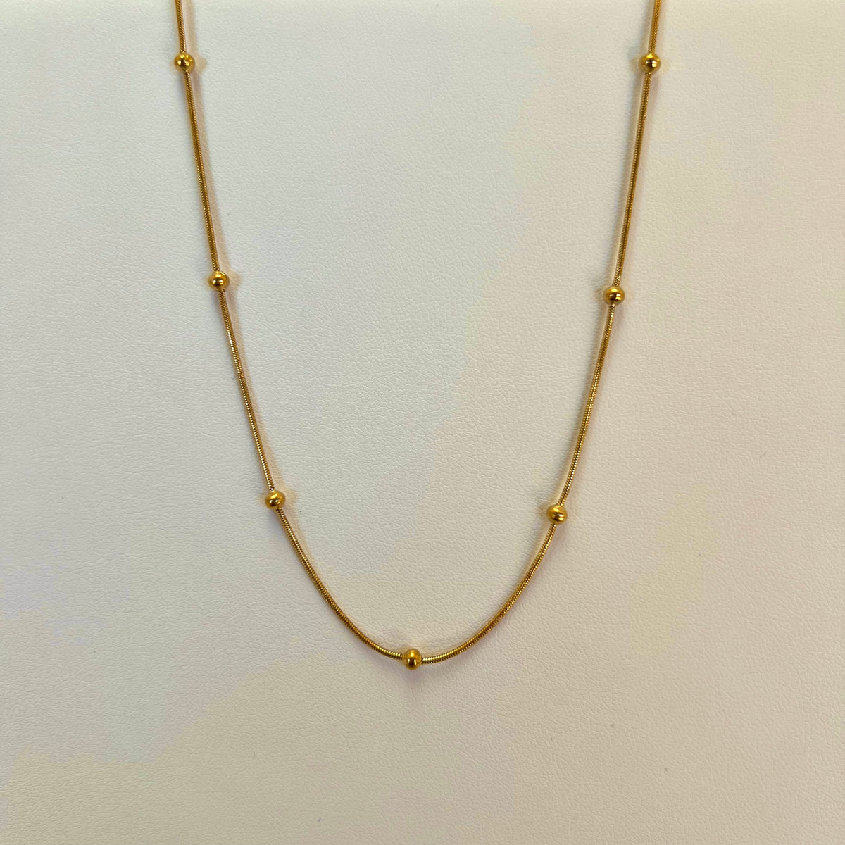 Dot Necklace