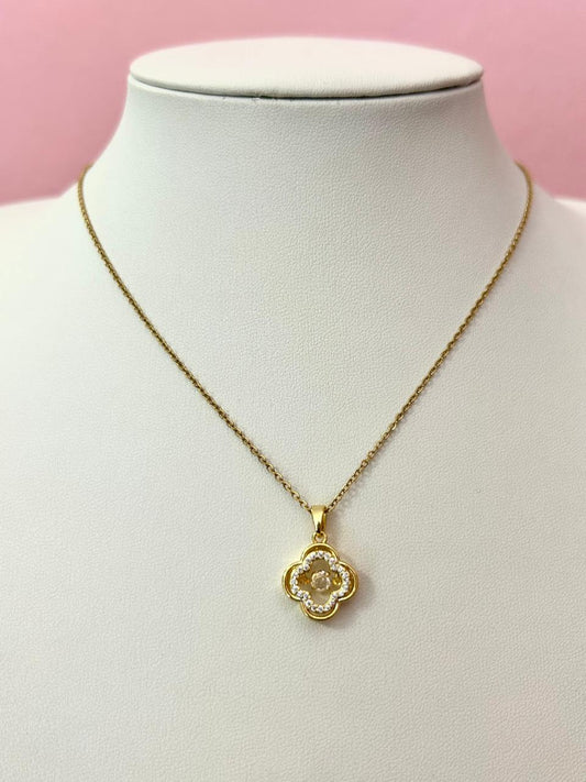 Dainty Clover Necklace