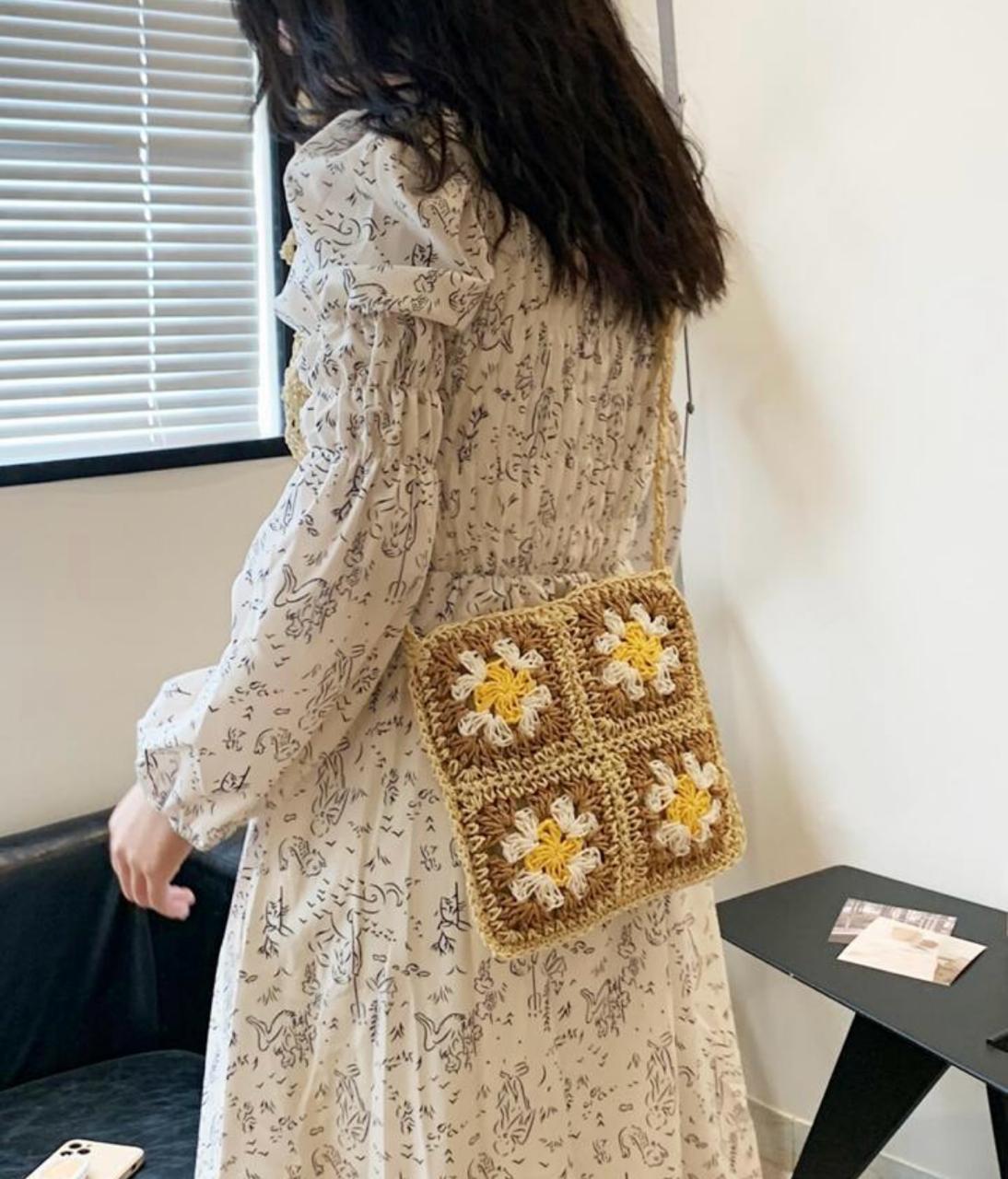 Daisies Bilum Crossbody